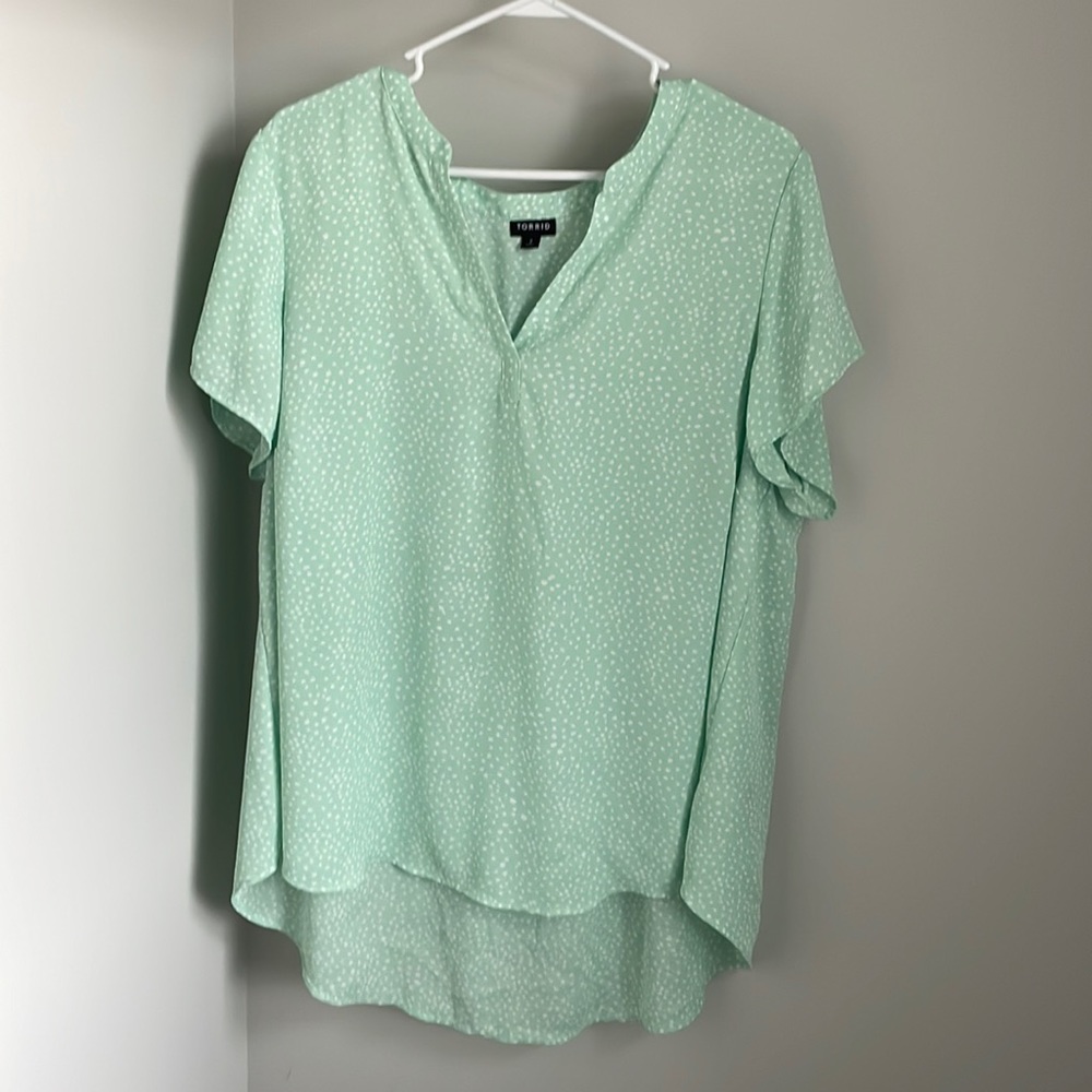 Torrid light green polka dot blouse